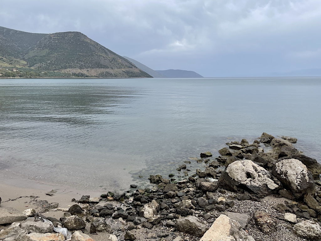 This is where we would embark on our ship back to Athens if we’d come to consult the oracle.