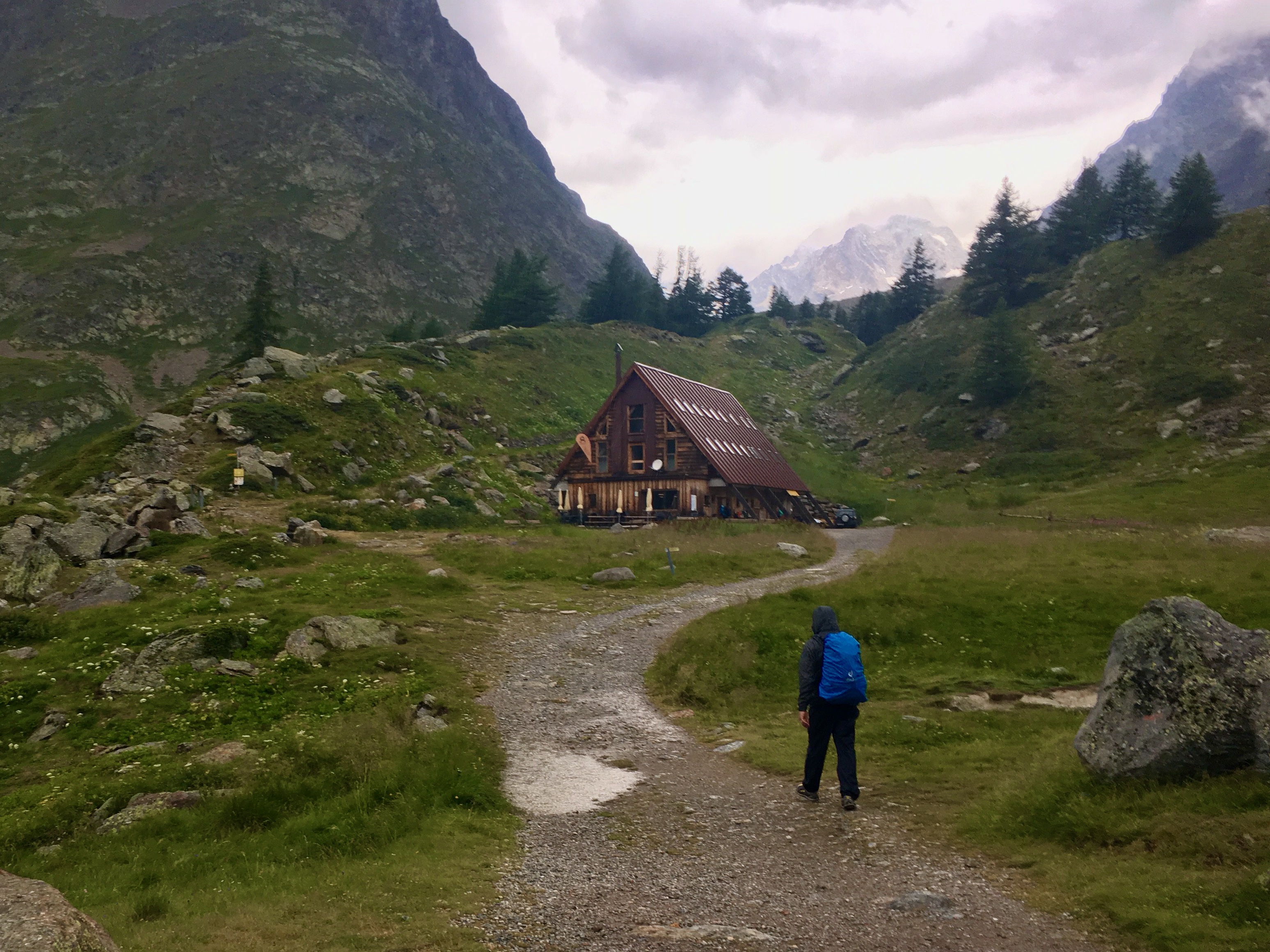 Approaching the Cabane de Combal with some trepidation.