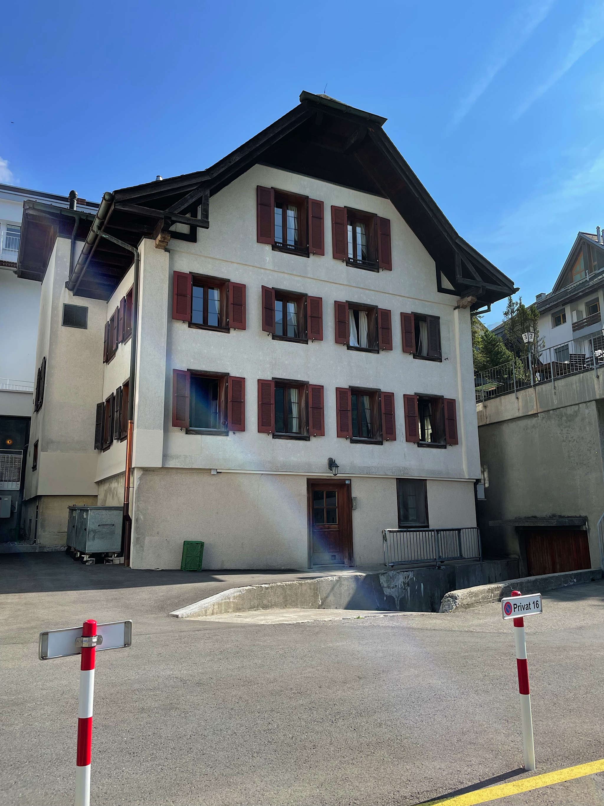 The back of the Alpenclub, including our window through which our pet fly could enter.