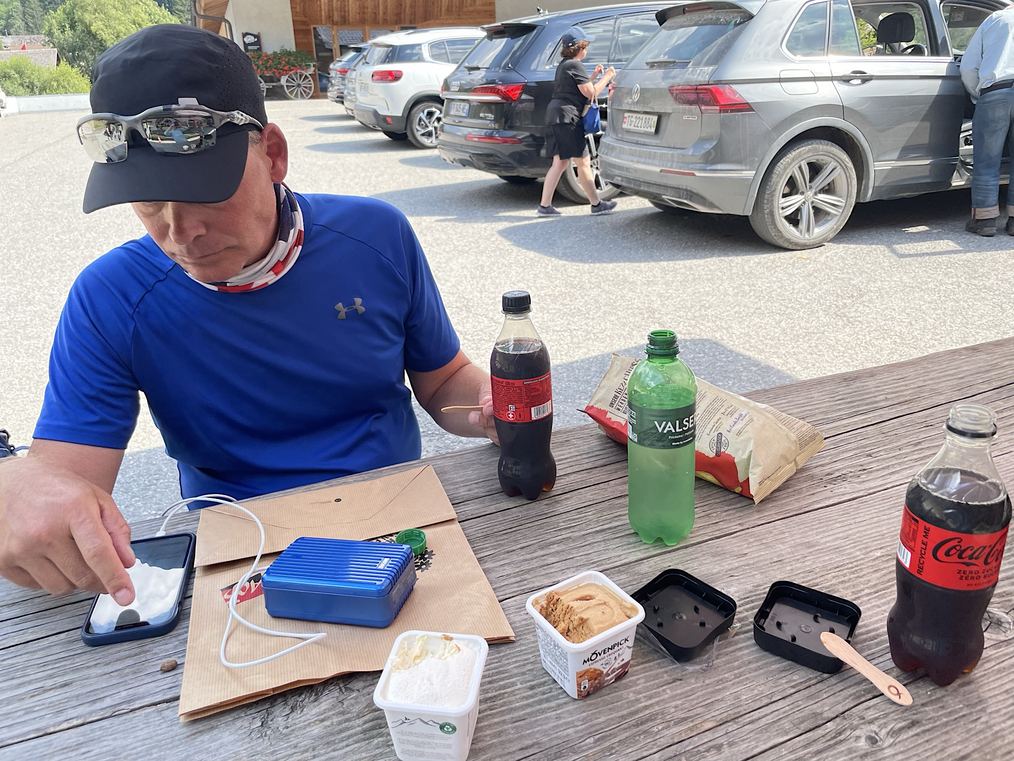 We spent the time enjoying a snack of potato chips, ice cream, and cokes, like we were American middle-schoolers.