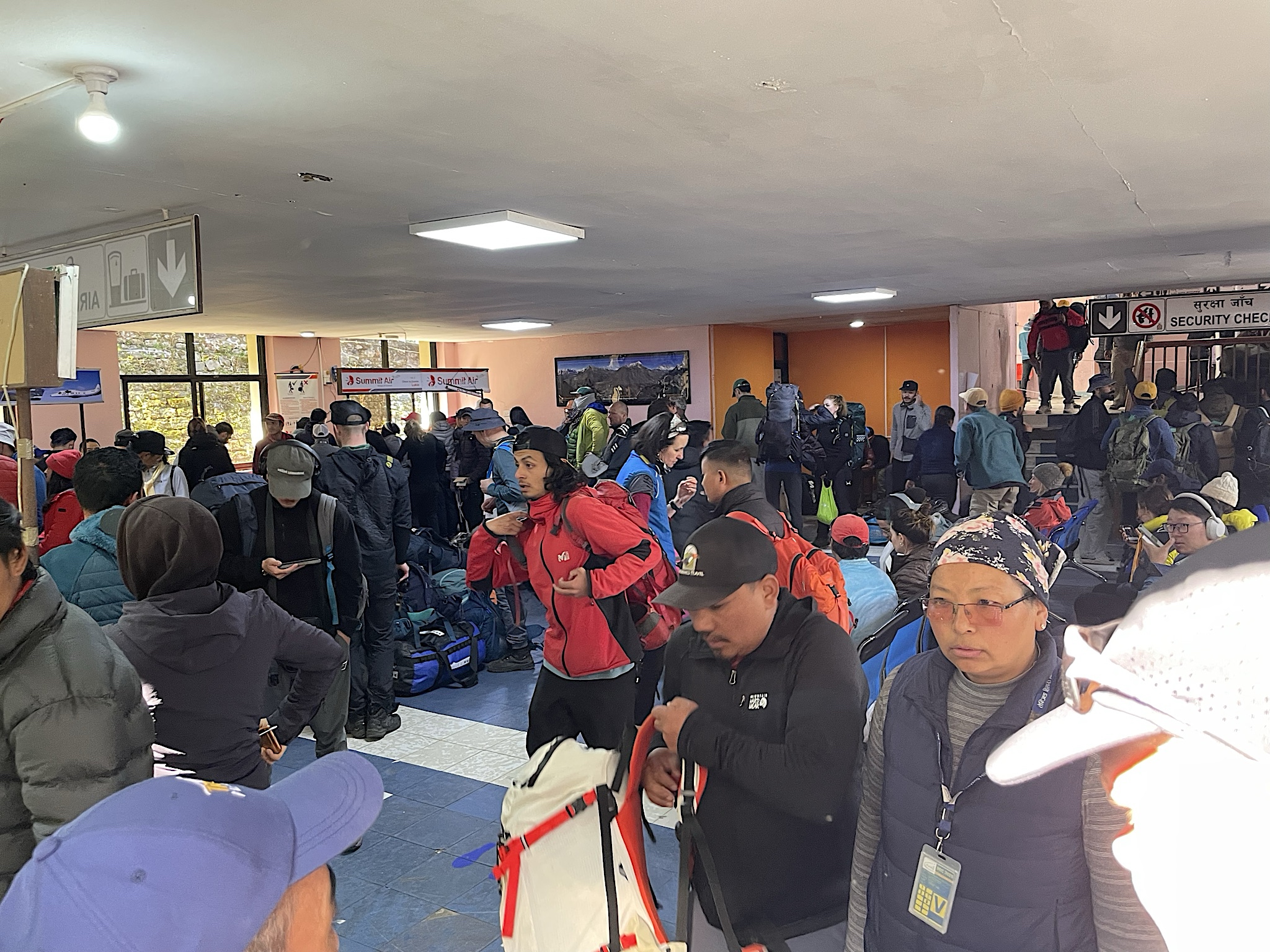 It would be extremely intimidating to face this scrum alone!