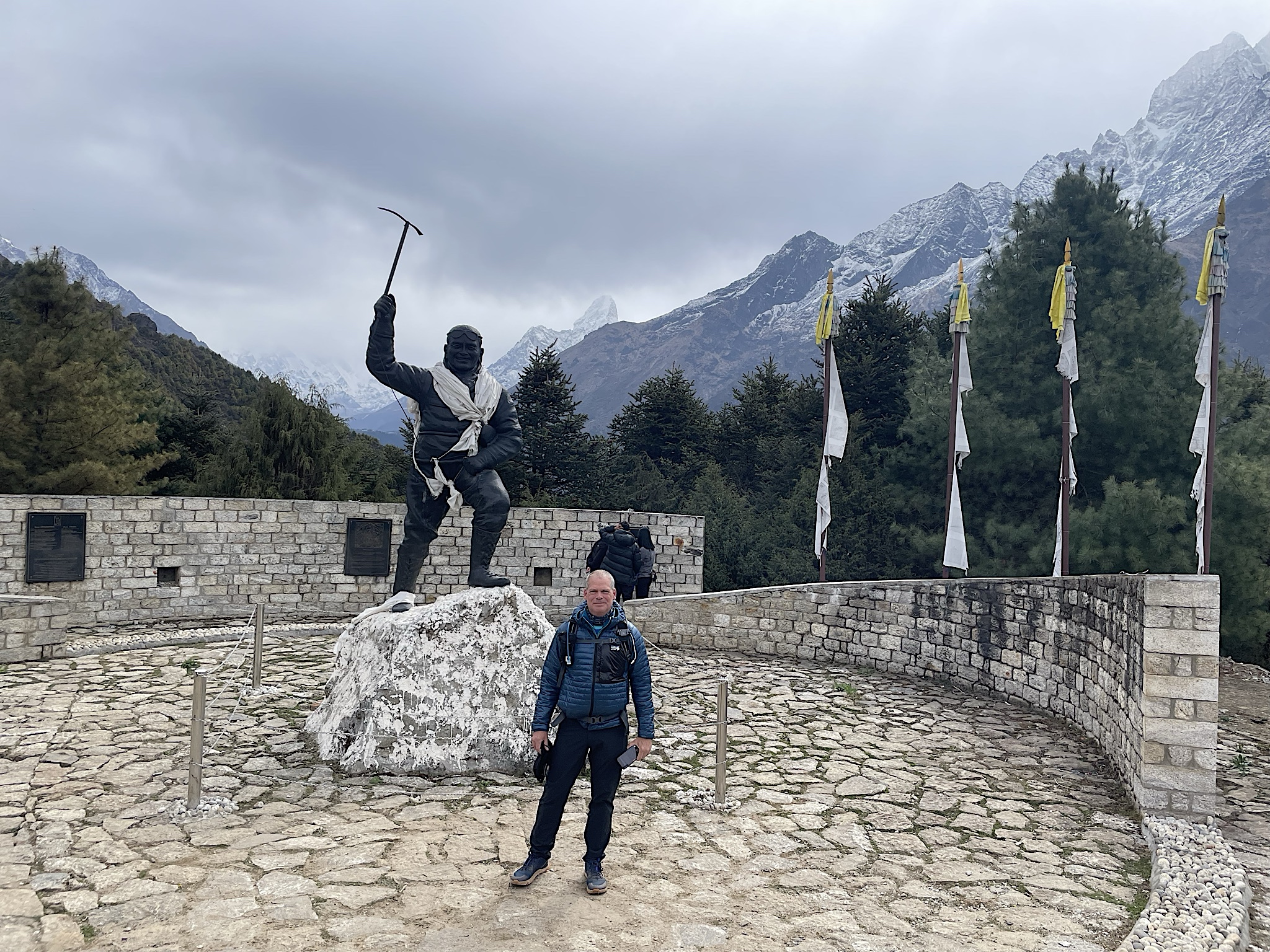 All the mountains badal bitra cha! (No clue how to spell that–but it means “inside the clouds.”)